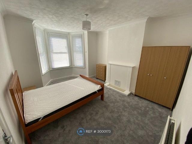 Room for rent in Roselands, Eastbourne