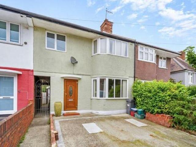 House for sale in Isleworth, Greater London