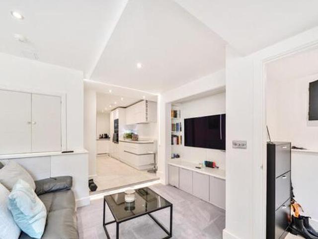 House for sale in Broadwater Down, Sandown Park