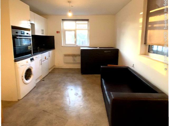Room for rent in New Malden, Greater London