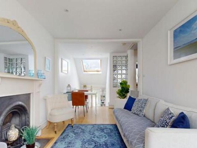 House for rent in Follaton, Strode