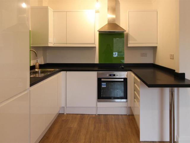 Apartment for rent in Perryfields, West Sussex