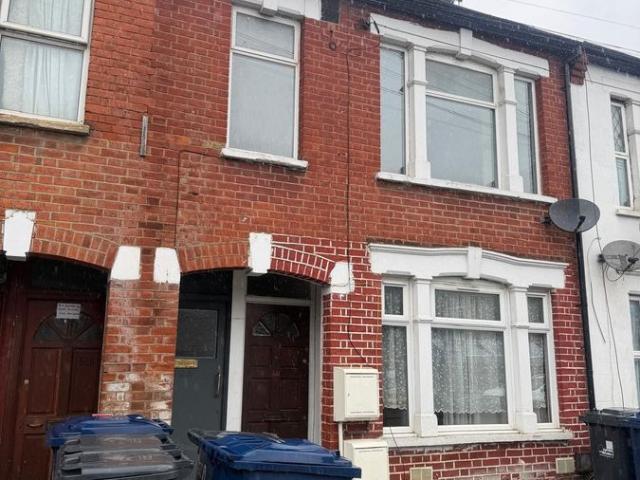 Apartment for rent in London Borough of Ealing, Greater London