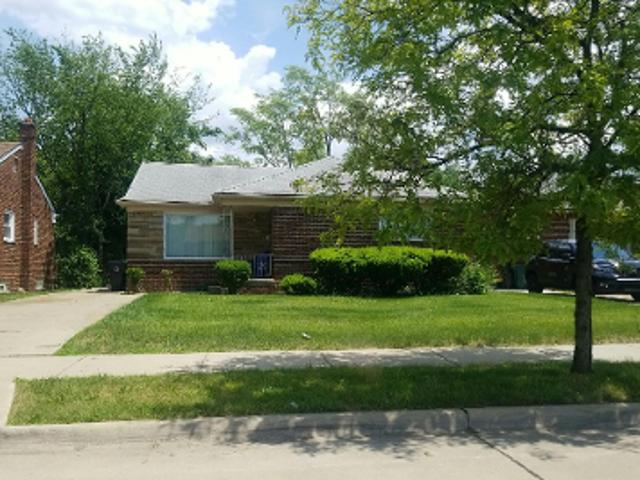 House for sale in Oak Park, Michigan