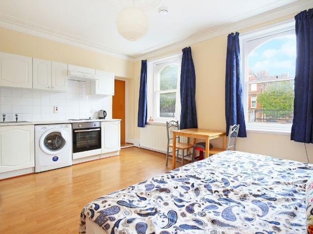 Studio for rent in Archway, Greater London