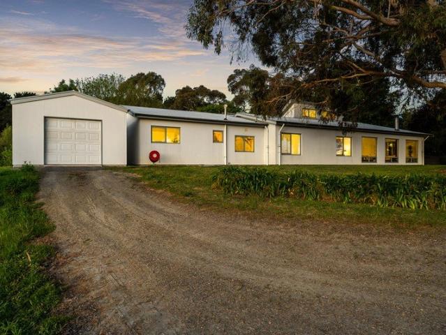 House for sale in Pages Flat, Mount Compass
