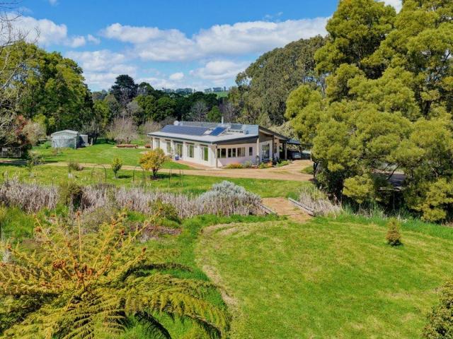Cottage for sale in Mirboo, Shire of South Gippsland