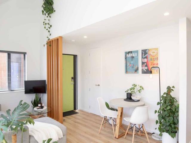 Townhouse for rent in Edgeware, Linwood-Central-Heathcote Community