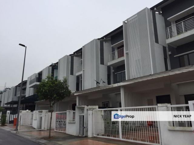 House for sale in Petaling, Damansara Damai