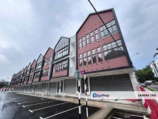 Shop for rent in Bukit Ledang, Johor