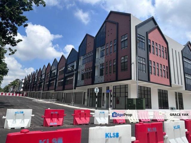Shop for rent in Bukit Ledang, Johor