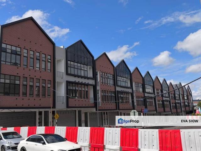 Shop for rent in Bukit Ledang, Johor