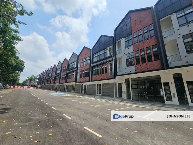 Shop for rent in Bukit Ledang, Johor