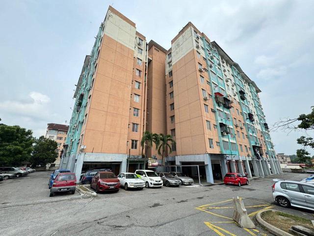 Apartment for sale in Kajang, Langat