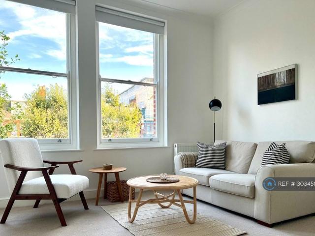 Apartment for rent in Maida Vale, Greater London