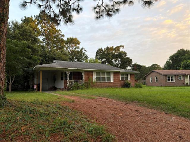 House for sale in Chickasaw, Alabama