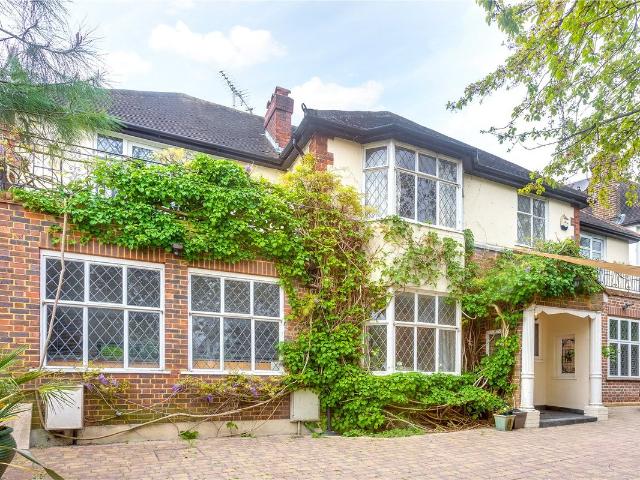 House for rent in Southfields, Greater London