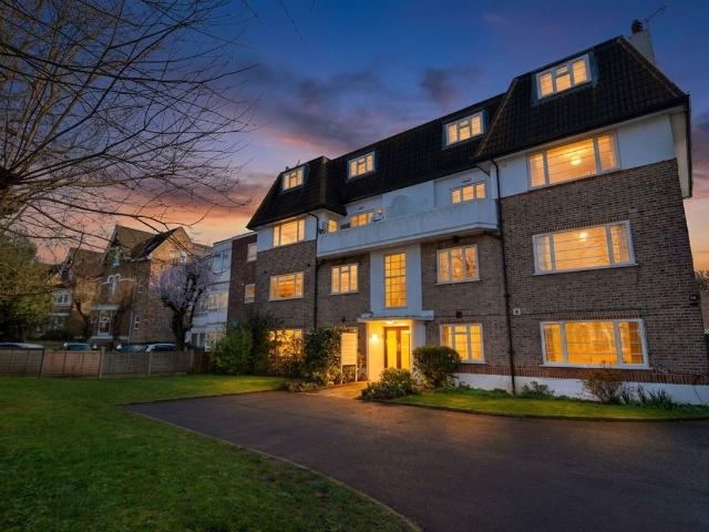 House for rent in London Borough of Ealing, Greater London