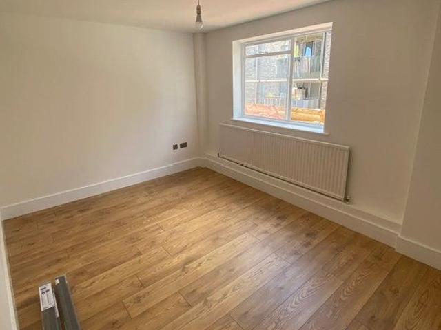 Apartment for rent in Higham Hill, Greater London