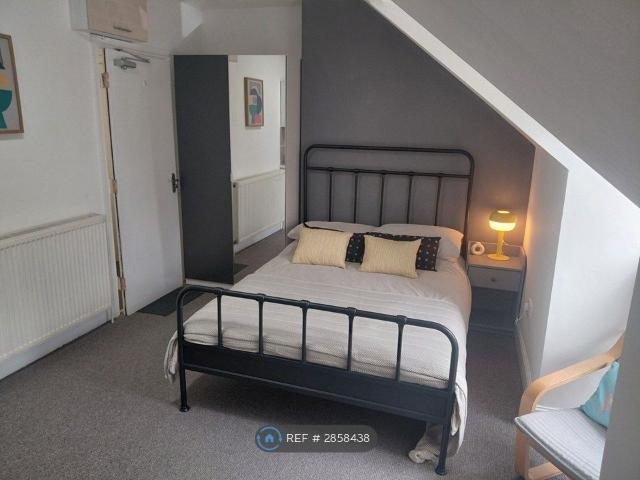 Room for rent in Sutton Coldfield, Isle Of Man