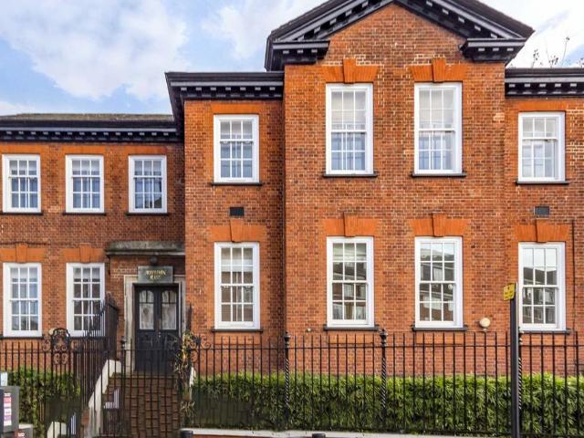 House for rent in London Borough of Hounslow, Greater London