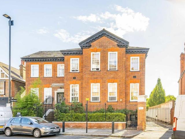 Apartment for rent in London Borough of Hounslow, Greater London