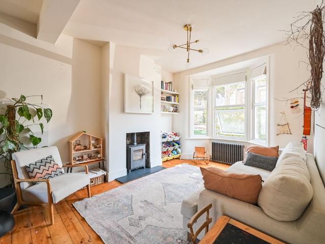 House for rent in Upton Park, Greater London