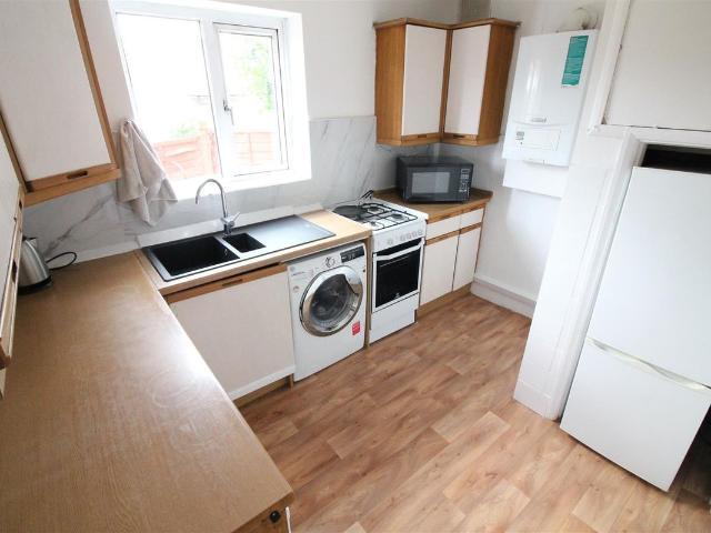 Apartment for rent in London Borough of Hounslow, Heston