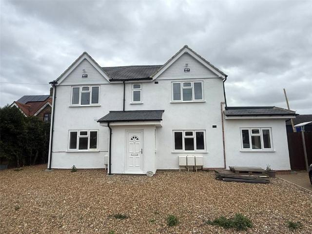 Apartment for rent in Iver, Richings Park