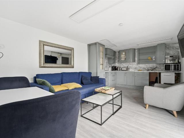 Apartment for rent in Colnbrook with Poyle, Slough