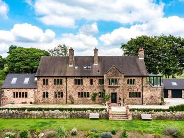 House for sale in Moss Rose, Macclesfield