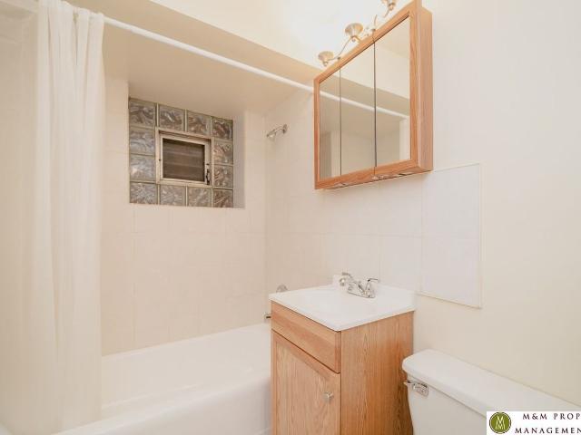 Apartment for rent in Forest Park, Illinois