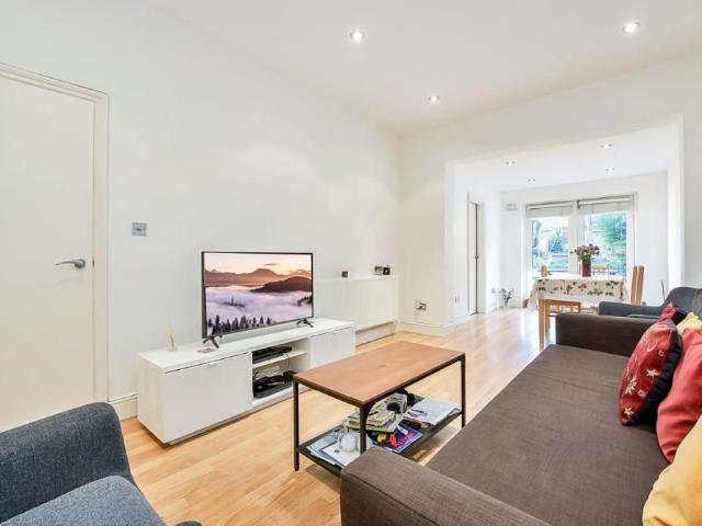 Apartment for rent in London Borough of Barnet, Greater London