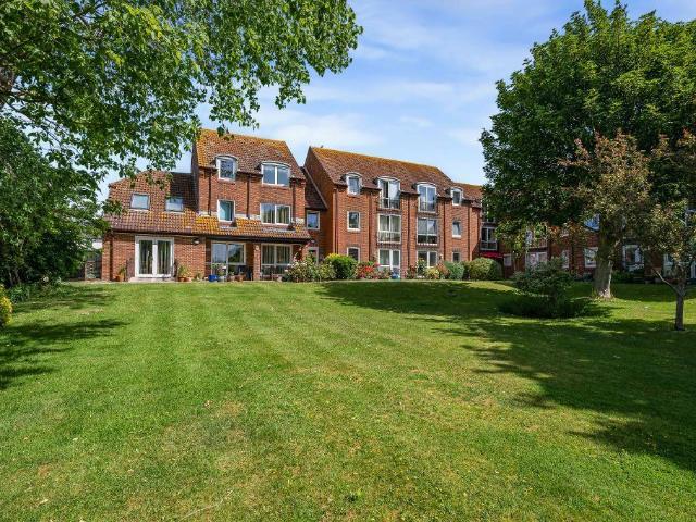 Apartment for rent in Seaford, Iford