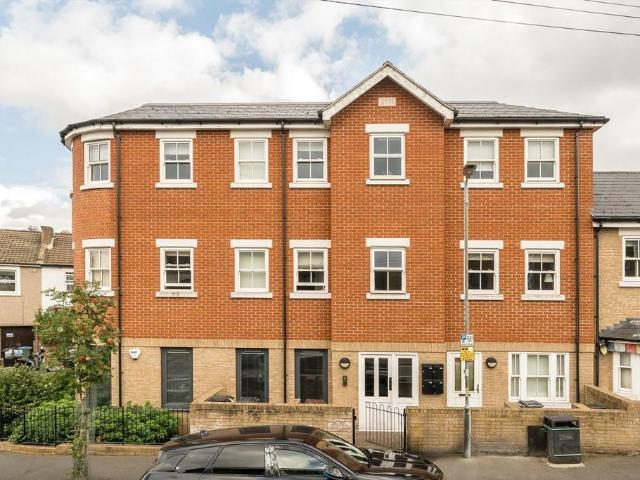 Apartment for rent in North Watford, Watford