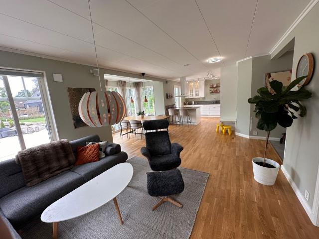 Hus hyra i Lerum, Västra Götaland