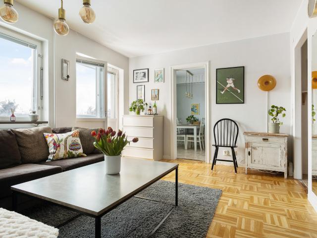 Bostad till salu i Kallhäll, Stockholm