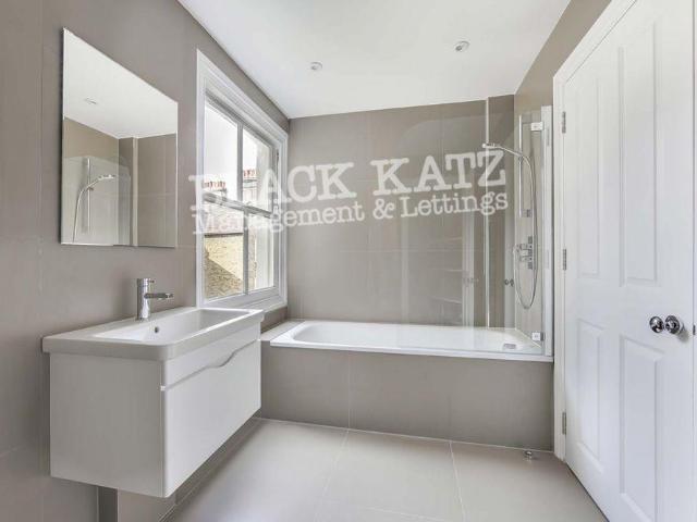 House for rent in Clapham, Greater London