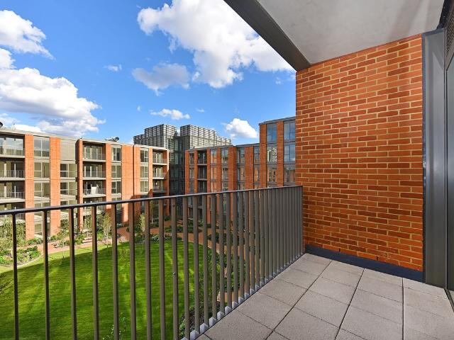 Apartment for rent in Hurlingham, Greater London