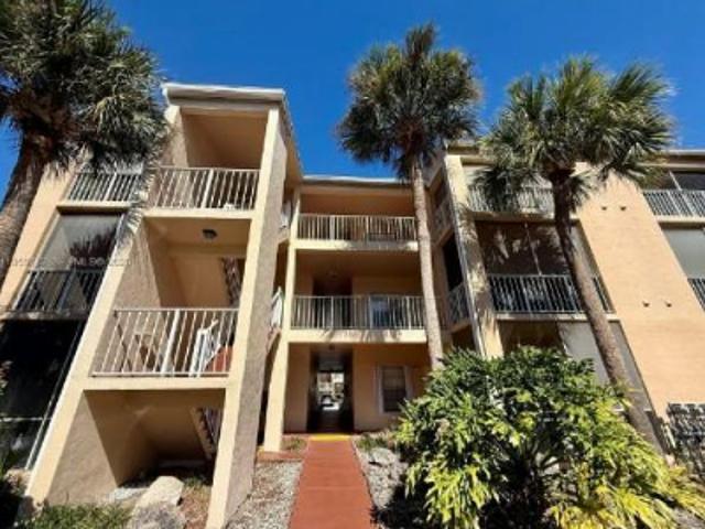 Condo for sale in The Hammocks, Miami