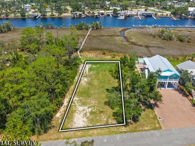 Land for sale in Steinhatchee, Florida