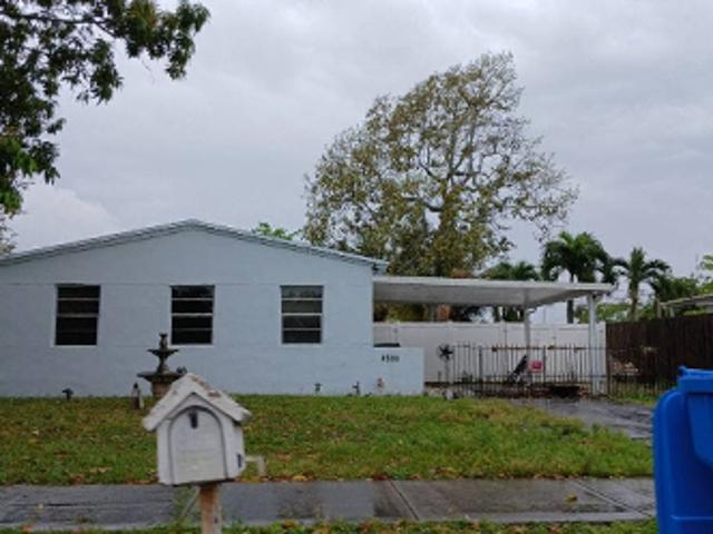 House for sale in West Park, Florida