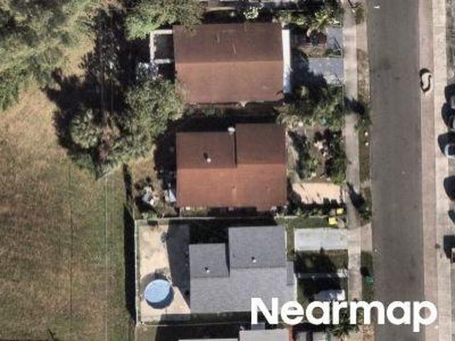 House for sale in Dania