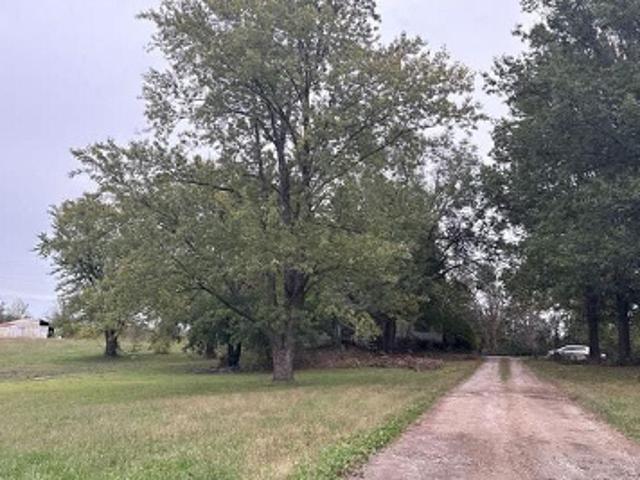 House for sale in Centerview, Missouri