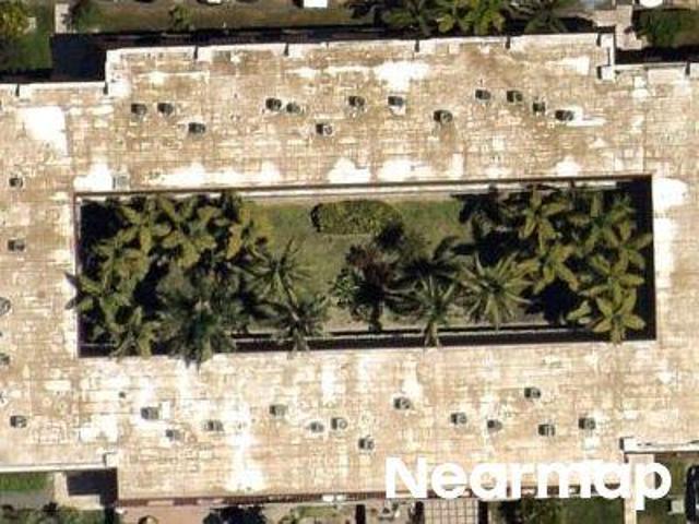 Condo for sale in Pinecrest, Florida