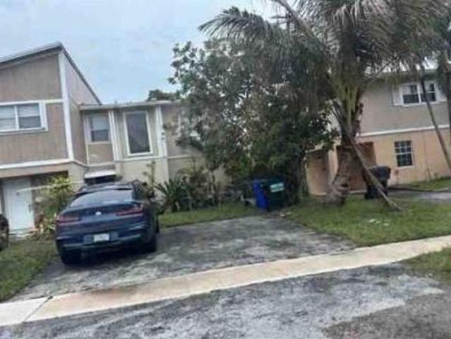 Townhouse for sale in Pompano Beach