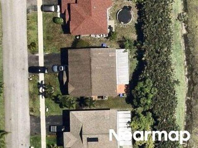 House for sale in Pembroke Pines, Florida