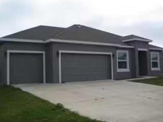 House for sale in Port Saint Lucie