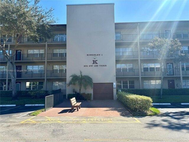 Condo for sale in Pembroke Pines