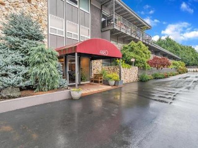 Condo for sale in Oregonia